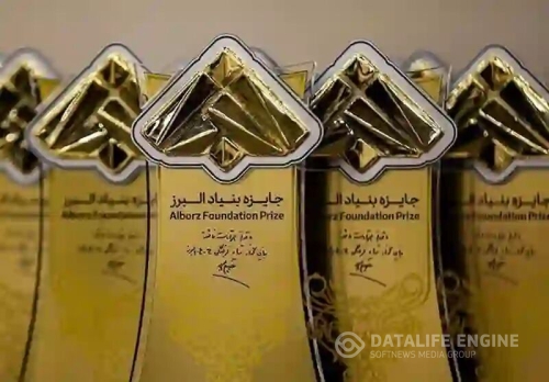 دانش‌آموز گیلانی جایزه معتبر بنیاد علمی البرز را کسب کرد