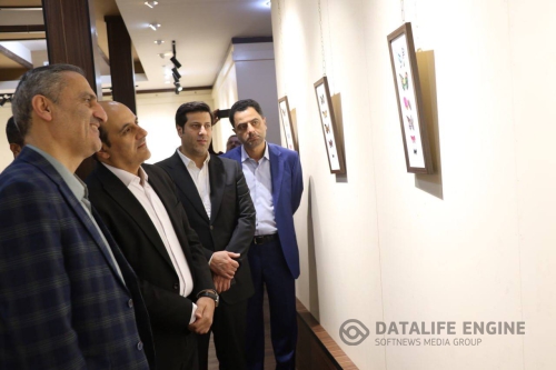 پروانه های بازیافتی رنگارنگ یک هنرمند لاهیجانی در نگارخانه استاد محجوبی لاهیجان به نمایش در آمده است