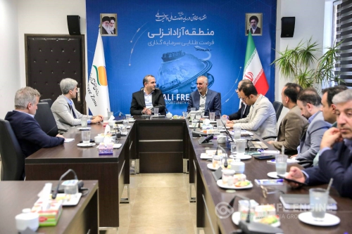 در نشست رییس پارک علم و فناوری دانشگاه تهران با طاعتی مقدم مطرح شد: بررسی ایجاد كریدور صادراتی ایران از مسیر منطقه آزاد انزلی